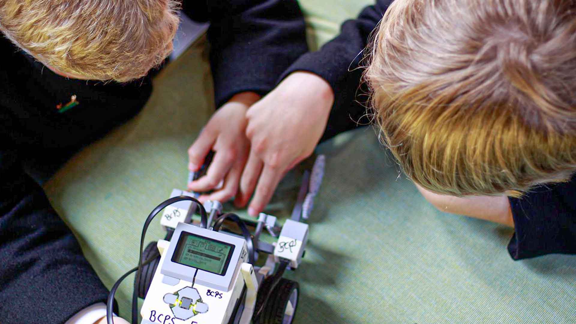 9_Brighton-College-Coding-and-Robotics-camp