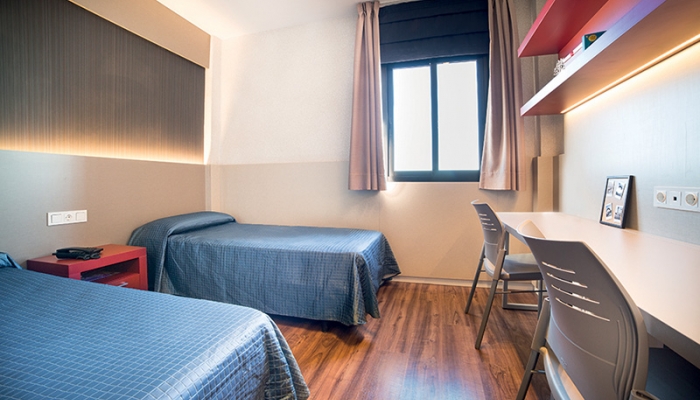 accom