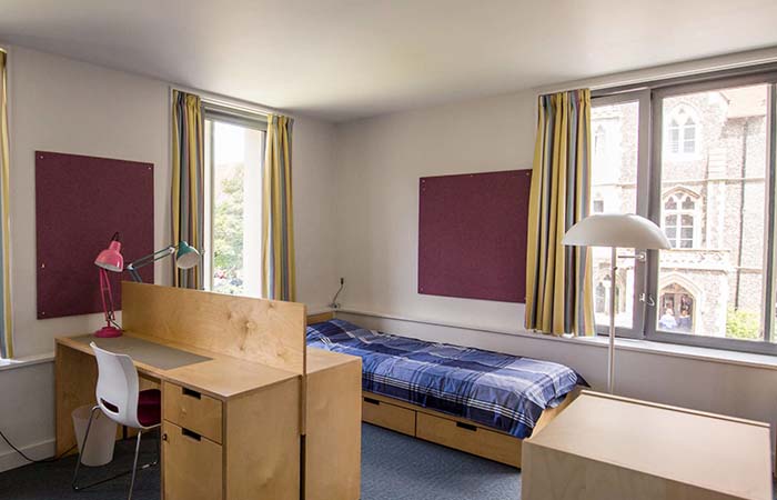 bedroom-beds-and-desks-brighton-college-aspect-ratio-1066-1066-2000x2000