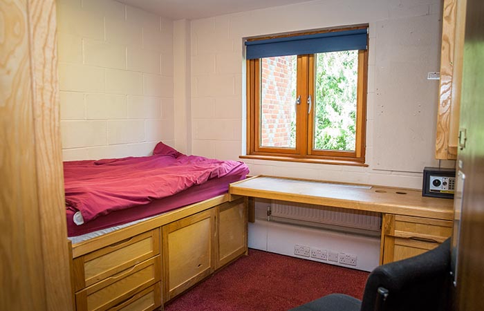 single-bedroom-shiplake-college
